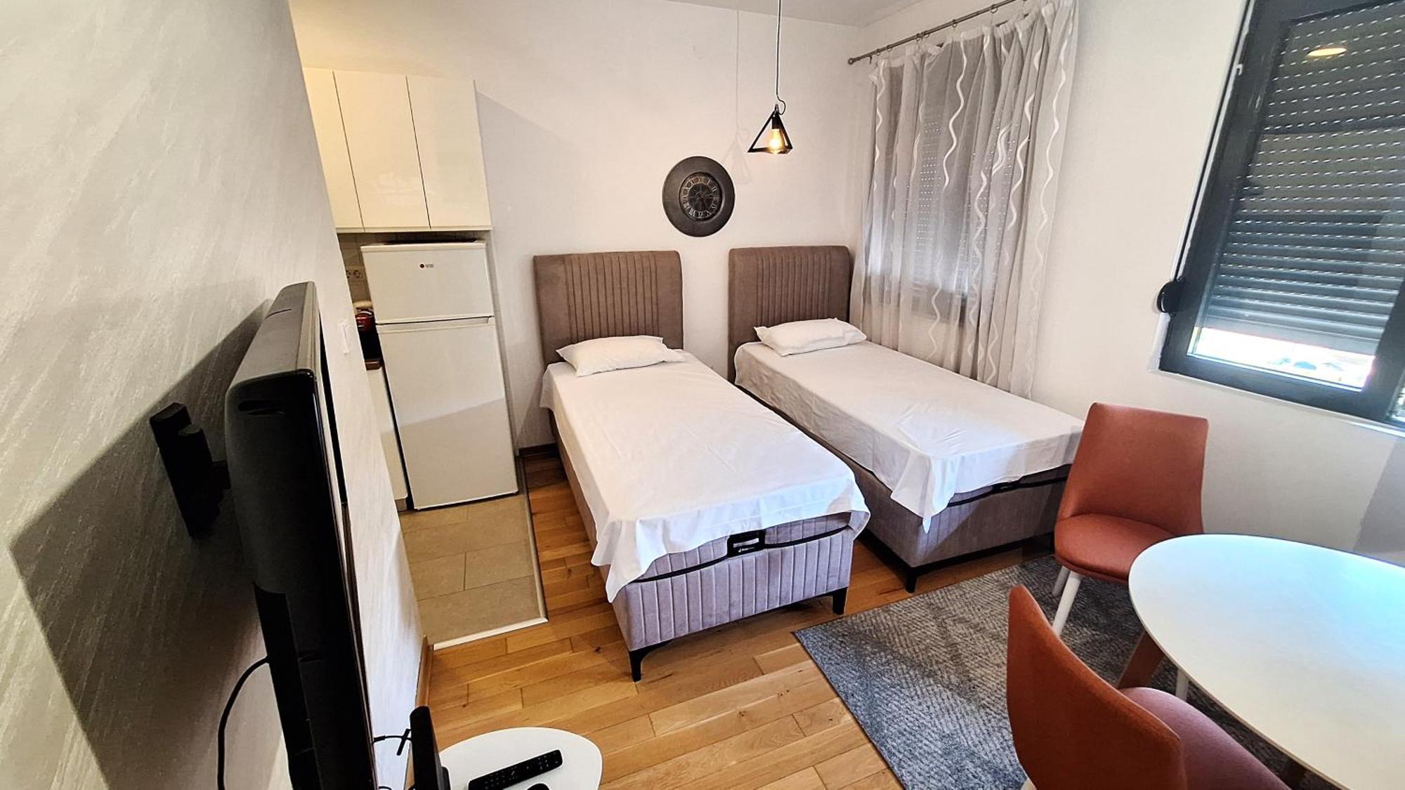 Lijepo Pozicioniran Stan, Atrakcije Blizu Apartment Podgoriţa Exterior foto